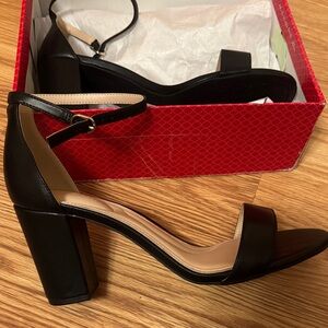 Kelly & Katie size 11W 11 wide Black Ankle Strap Heels sandals shoes